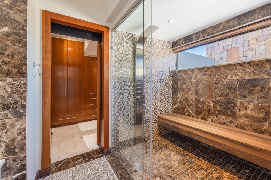 5 Bedroom Property for Sale in Oubaai Western Cape